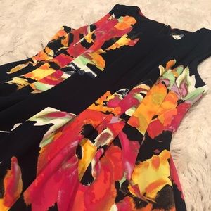 Vince Camuto Scuba fit & flare - Navy Blue Floral